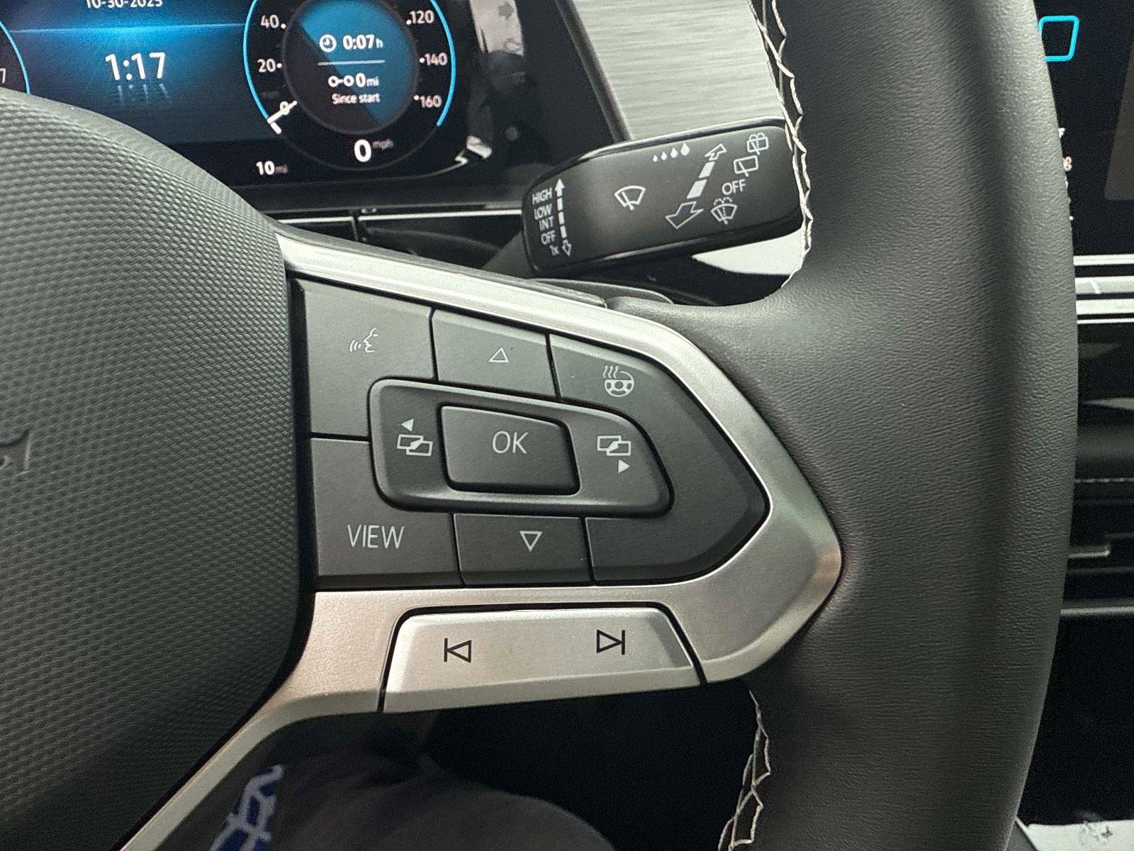 New 2026 Volkswagen Atlas Cross Sport SE image 27