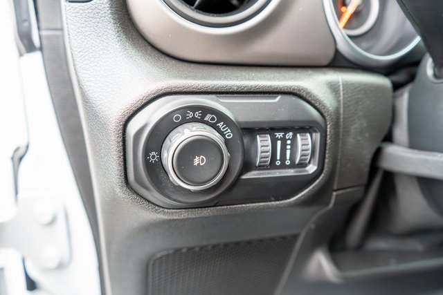 Used 2020 Jeep Wrangler Sport image 15