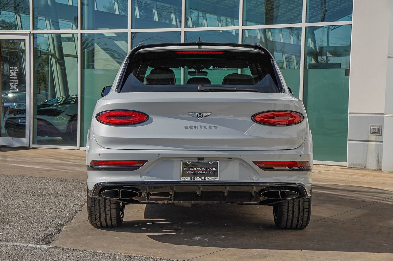 Used 2023 Bentley Bentayga image 16