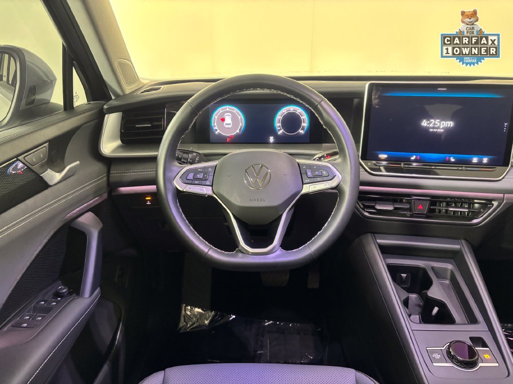Used 2025 Volkswagen Tiguan SE AWD/4WD image 15