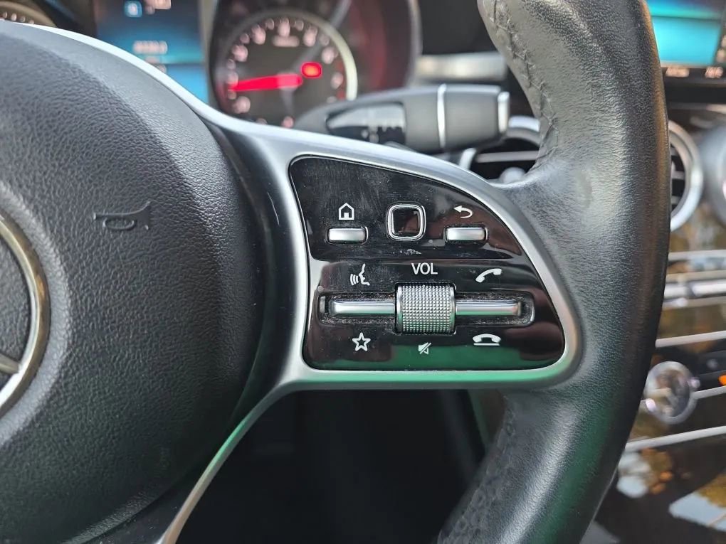 Used 2019 Mercedes-Benz C 300 Sedan image 18