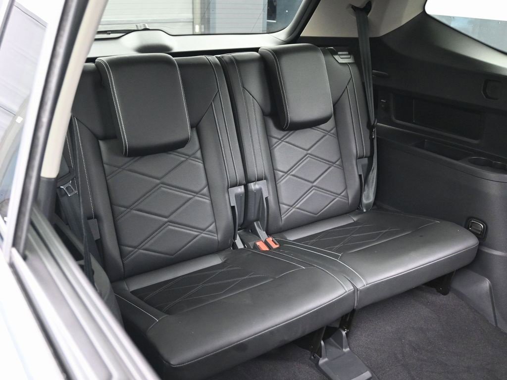 Used 2024 Volkswagen Atlas SE image 31