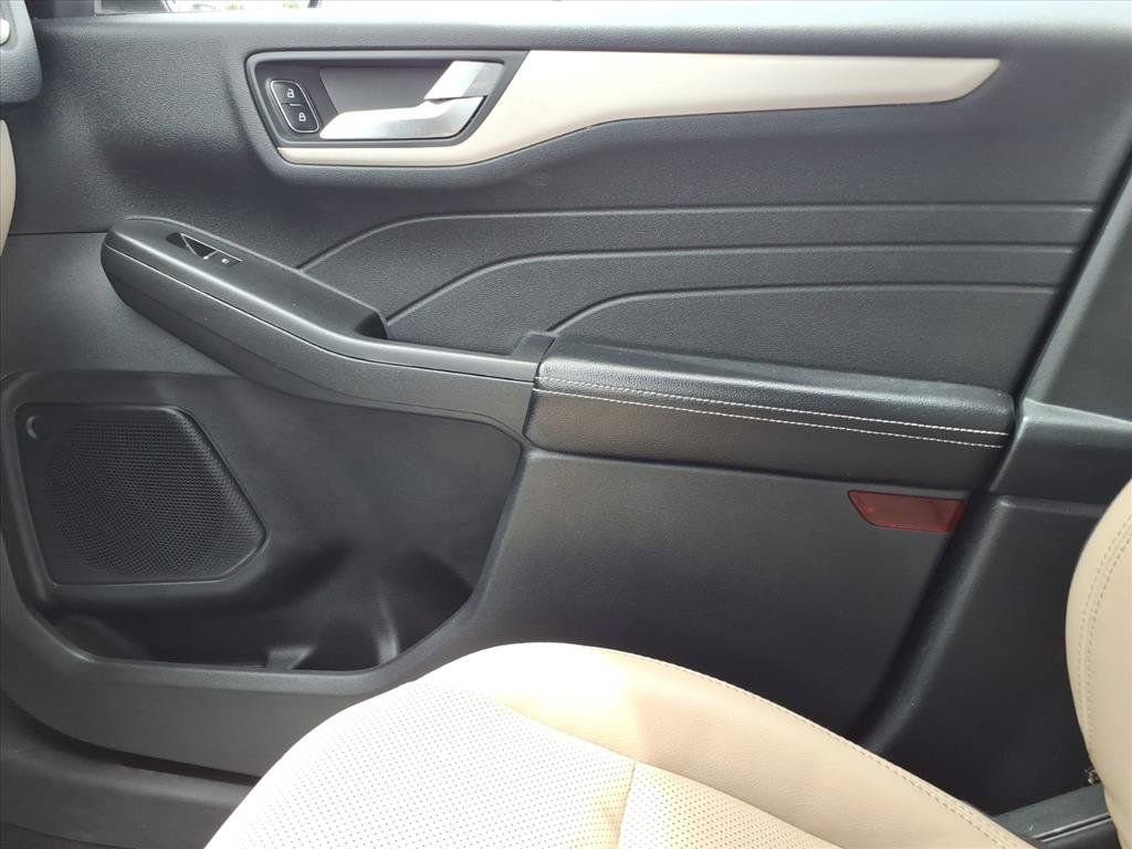 Used 2022 Ford Escape SEL FWD image 26