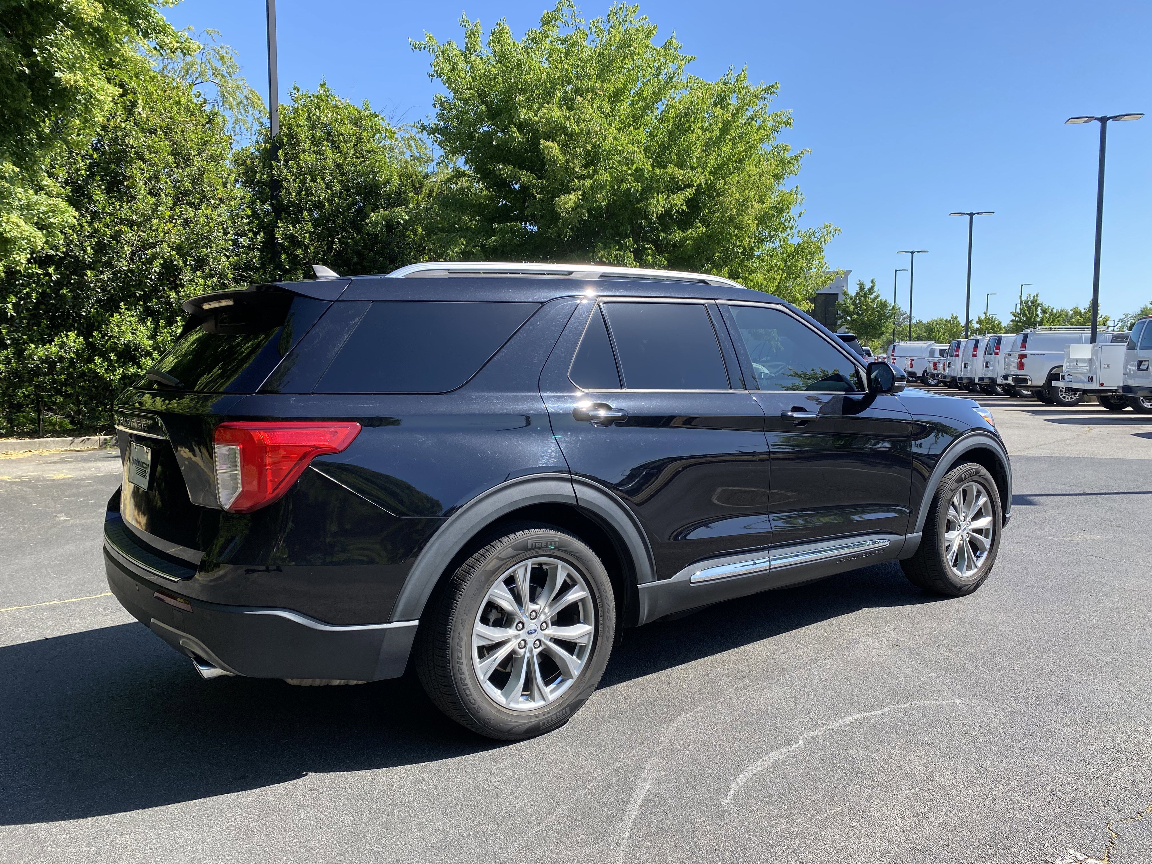 Used 2021 Ford Explorer Limited w/ Equipment Group 301A RWD image 9