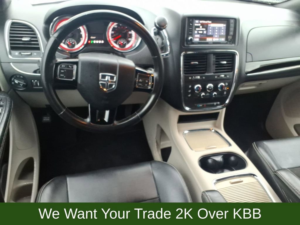 Used 2019 Dodge Grand Caravan SXT image 21