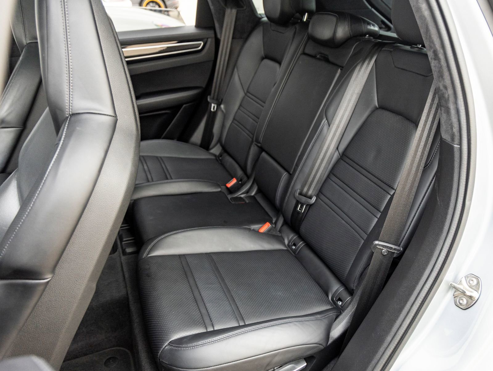 Certified 2021 Porsche Cayenne GTS image 34