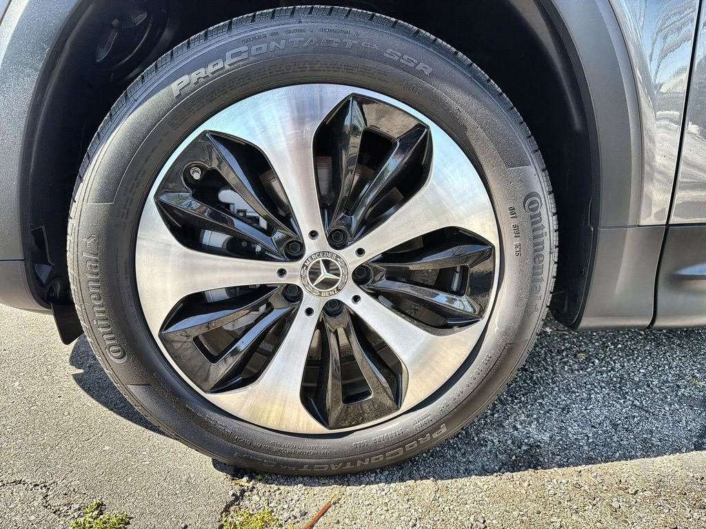 Used 2024 Mercedes-Benz GLB 250 4MATIC w/ Driver Assistance Package image 19