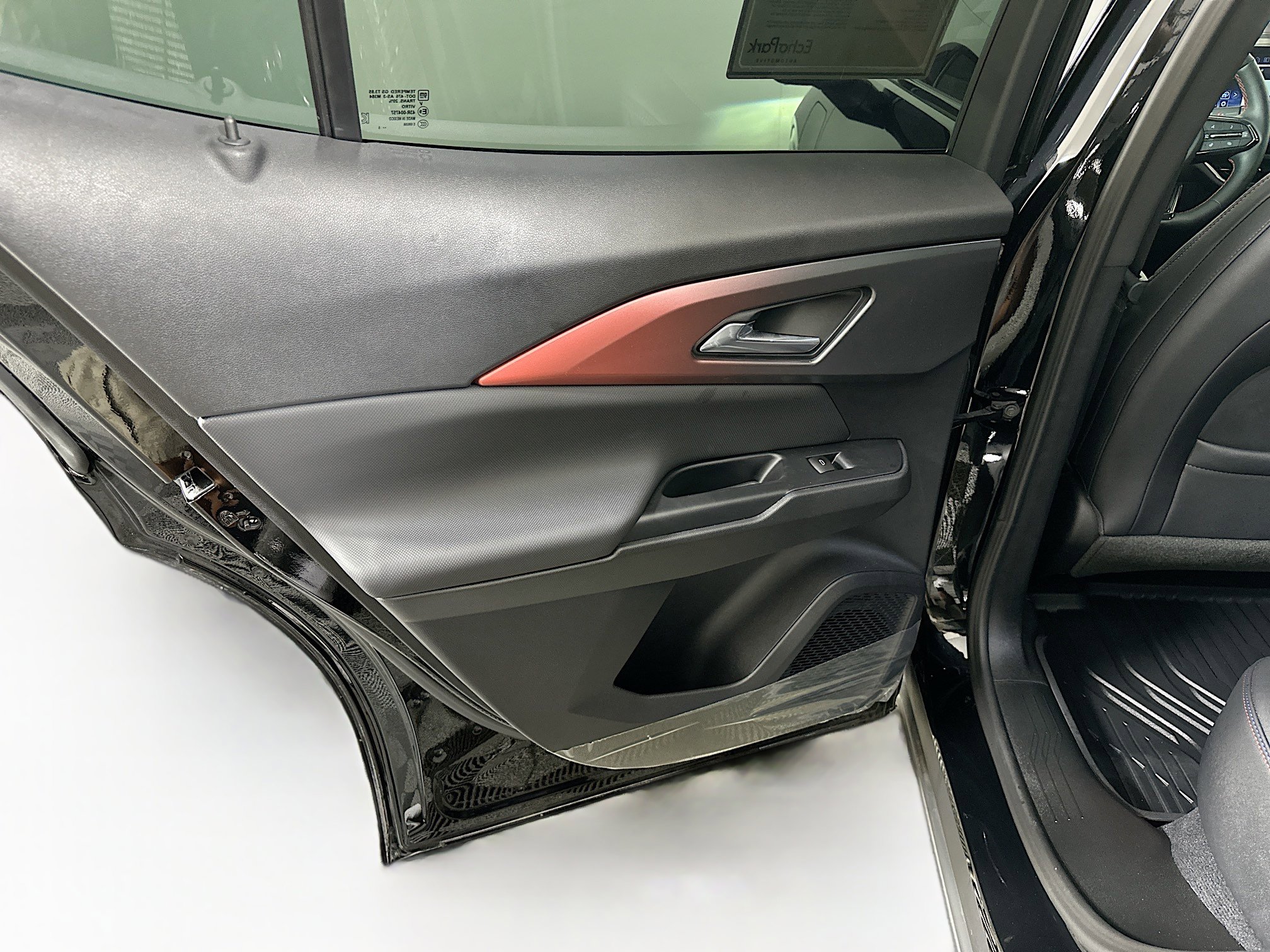 Used 2025 Chevrolet Equinox EV RS image 33