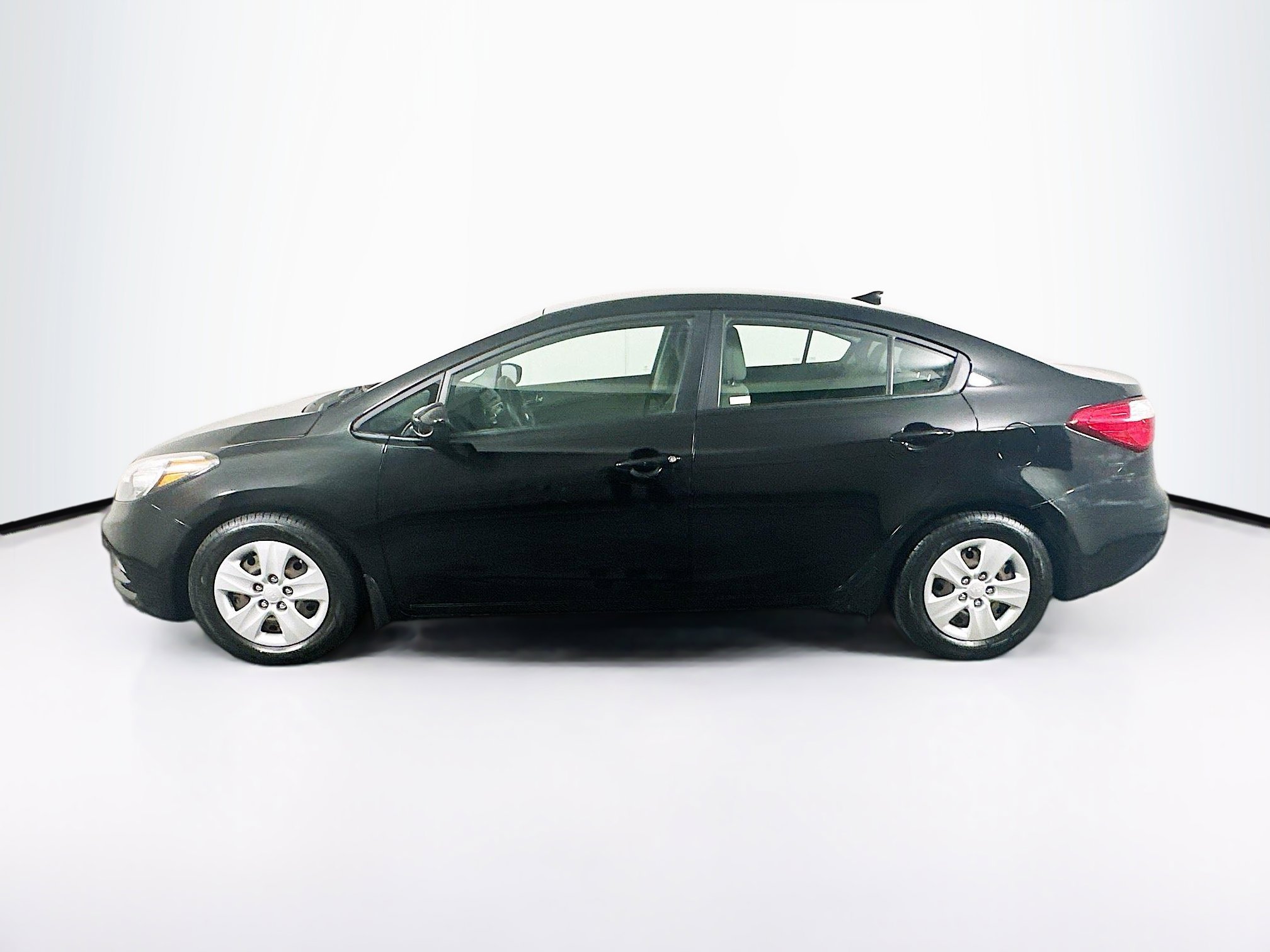 Used 2015 Kia Forte LX image 4
