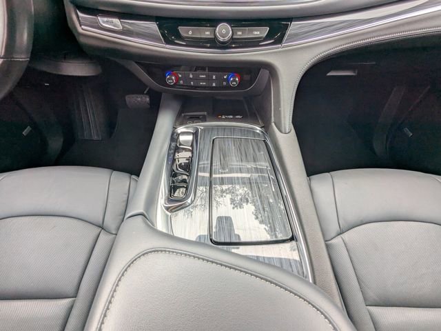 Used 2024 Buick Enclave Premium image 25