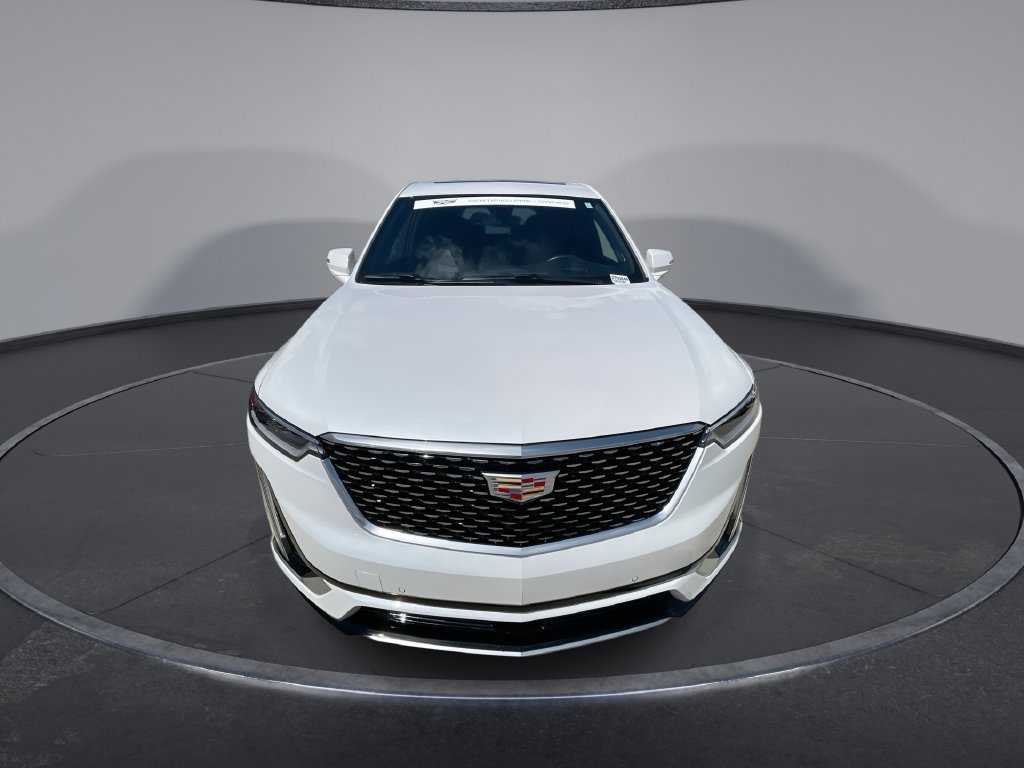 Used 2025 Cadillac XT6 Premium Luxury w/ Technology Package FWD image 3