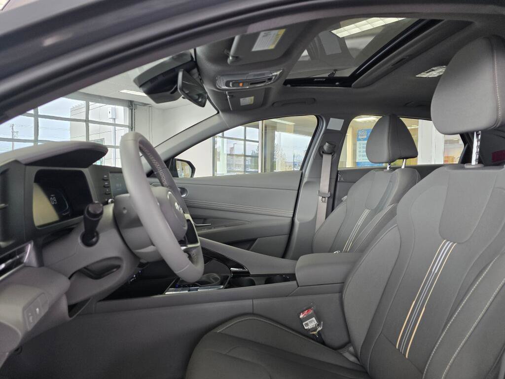 New 2026 Hyundai Elantra SEL Sport image 18