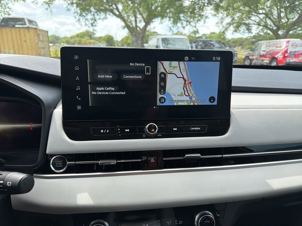 Used 2025 Mitsubishi Outlander SE image 12