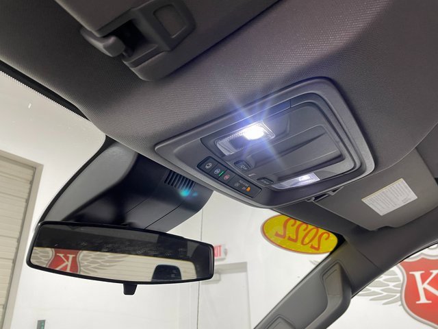 Used 2022 GMC Sierra 1500 SLE image 18