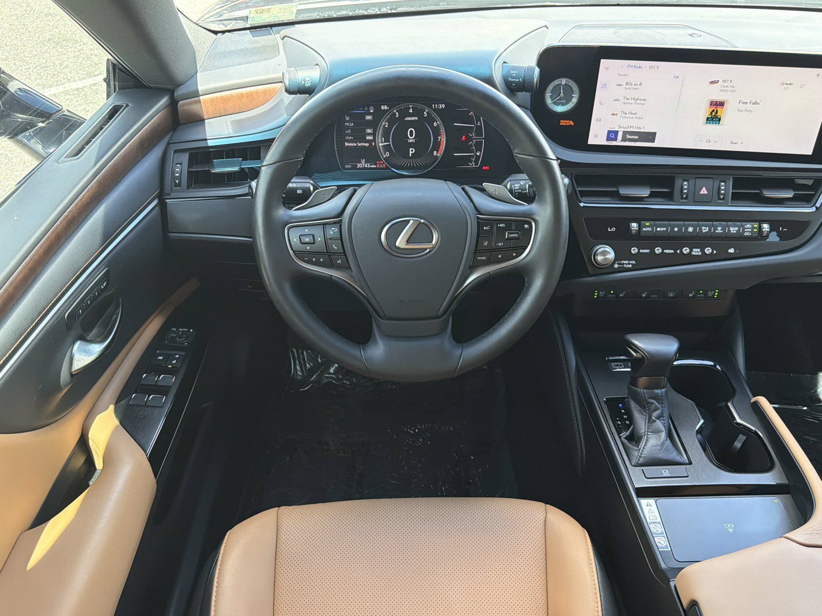 Used 2025 Lexus ES 350 w/ Premium Package FWD image 15