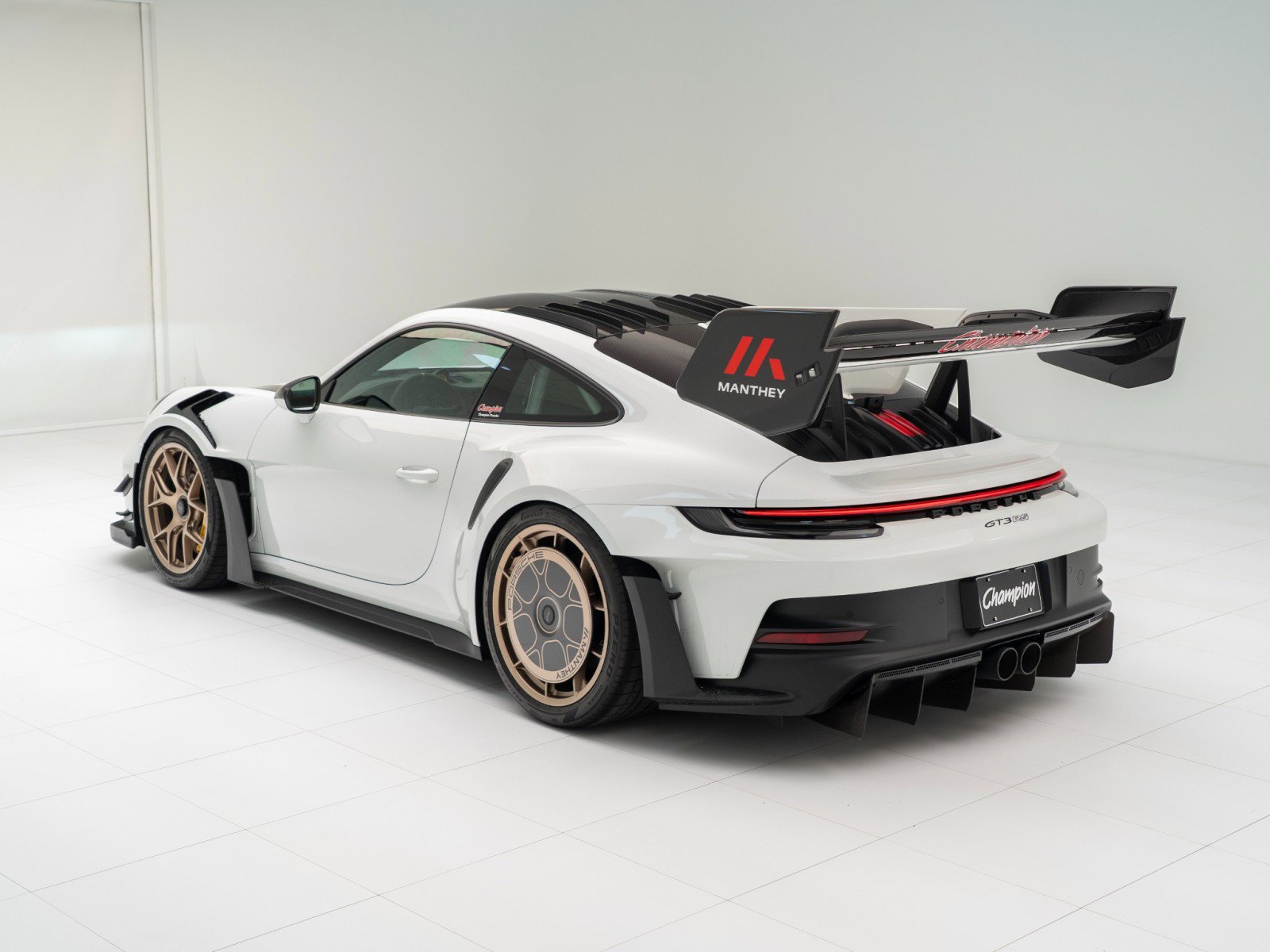 Certified 2025 Porsche 911 GT3 RS RWD image 3