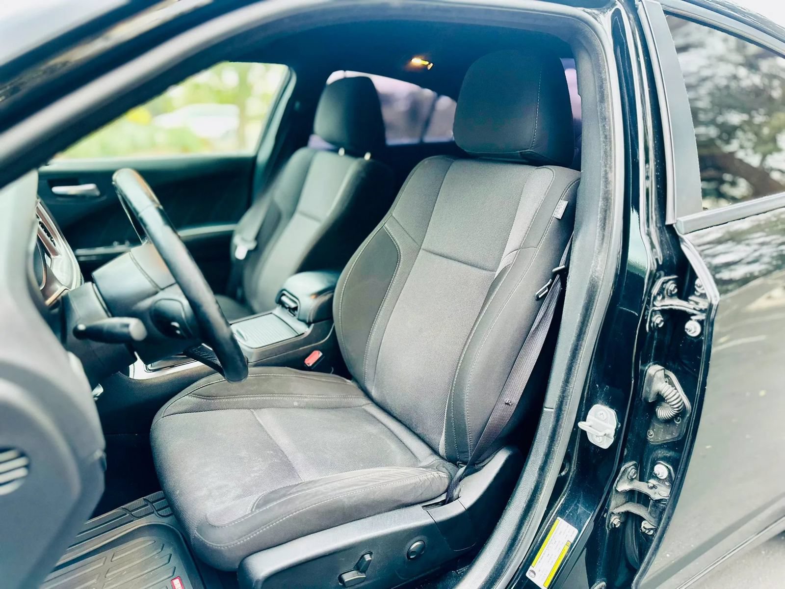 Used 2022 Dodge Charger SXT w/ Blacktop Package RWD image 9
