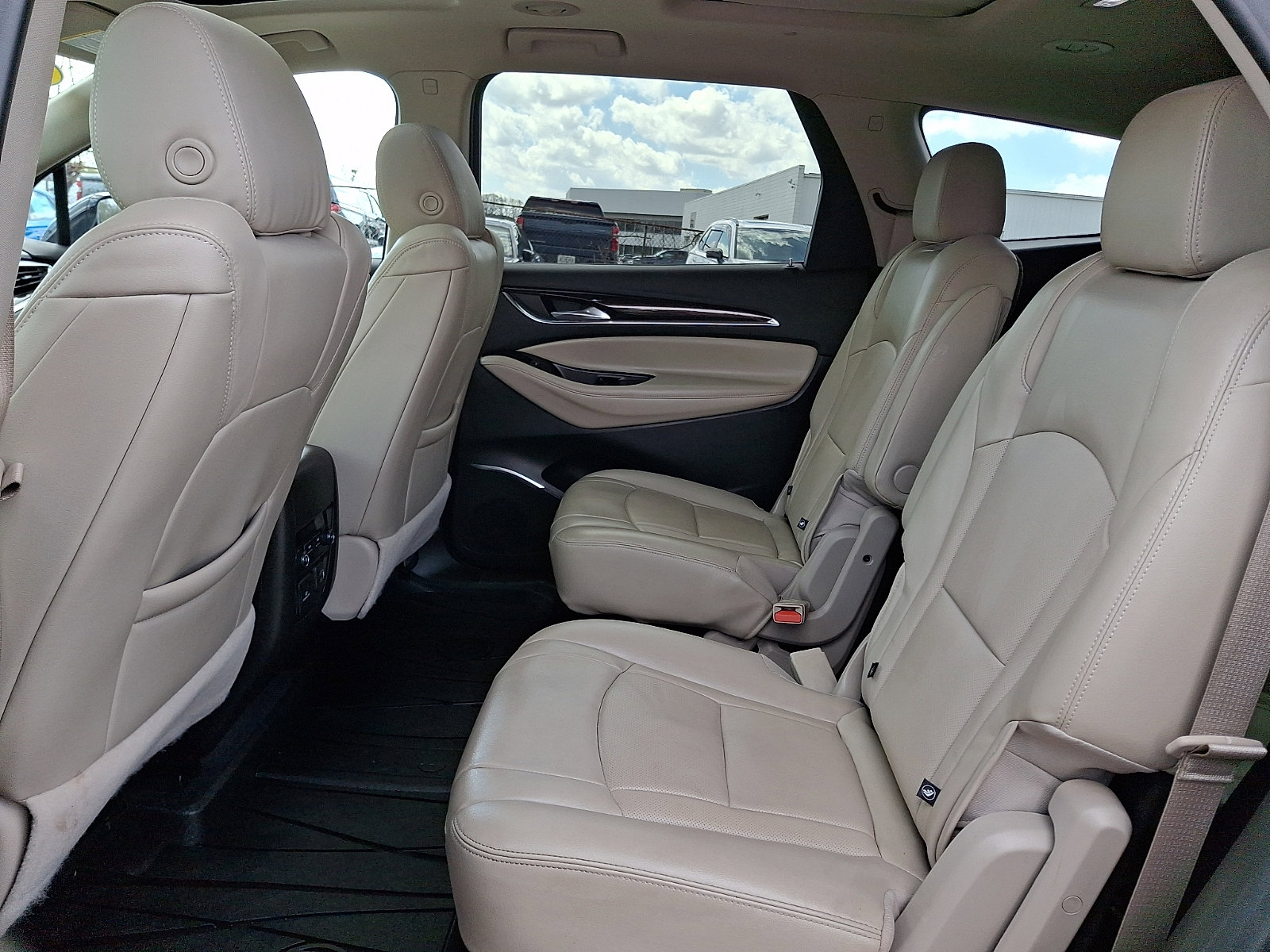 Used 2021 Buick Enclave Essence w/ Sound and Sites Package image 10