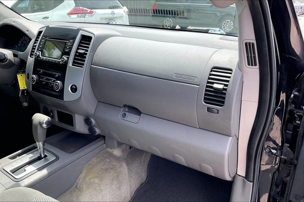 Used 2016 Nissan Frontier SV RWD image 21