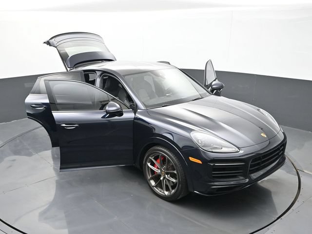 Certified 2023 Porsche Cayenne GTS AWD/4WD image 33