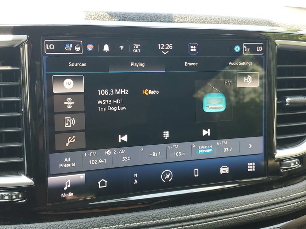 Used 2023 Chrysler Pacifica Limited FWD image 11