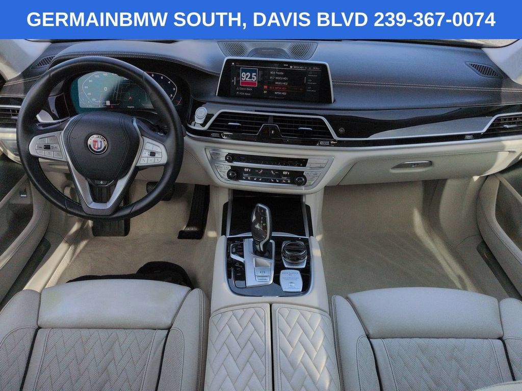 Used 2022 BMW ALPINA B7 xDrive AWD/4WD image 16