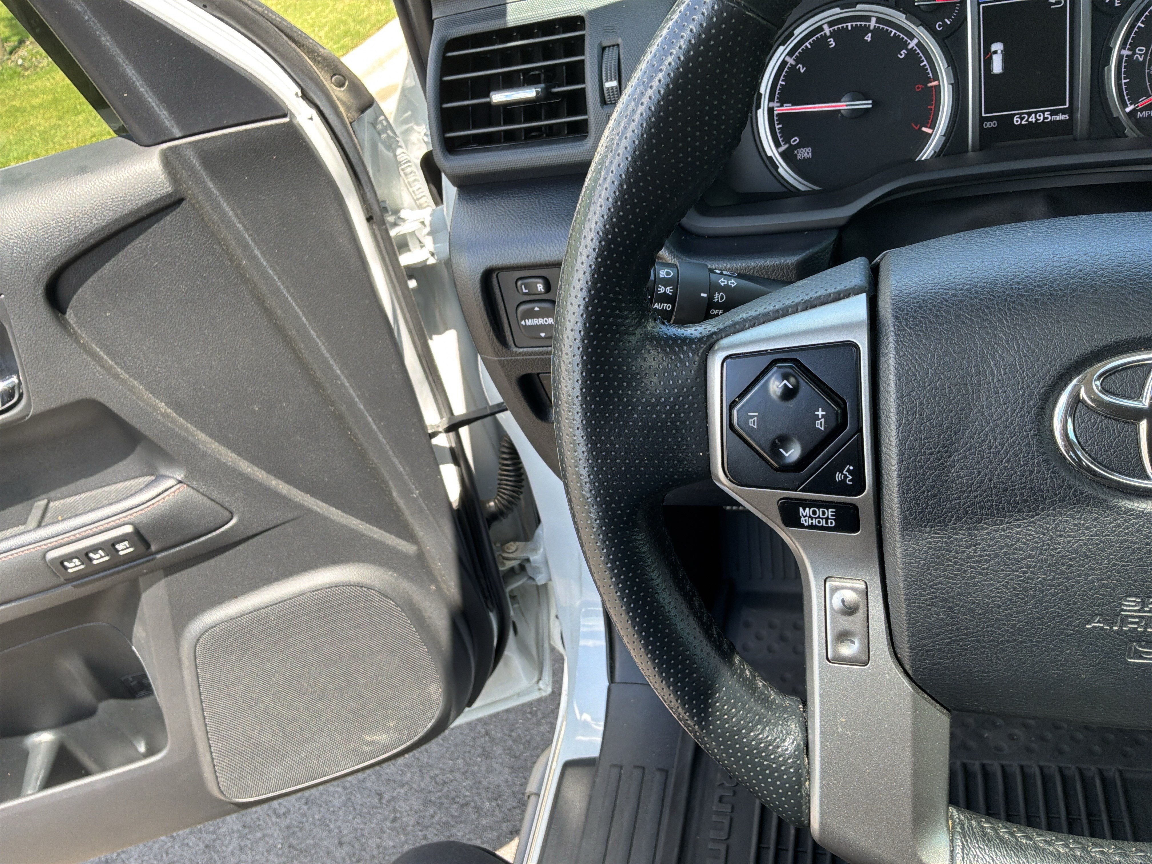 Used 2024 Toyota 4Runner Limited AWD/4WD image 19