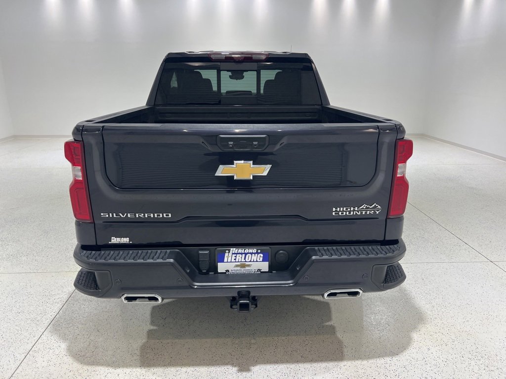 Used 2023 Chevrolet Silverado 1500 High Country w/ High Country Premium Package image 4