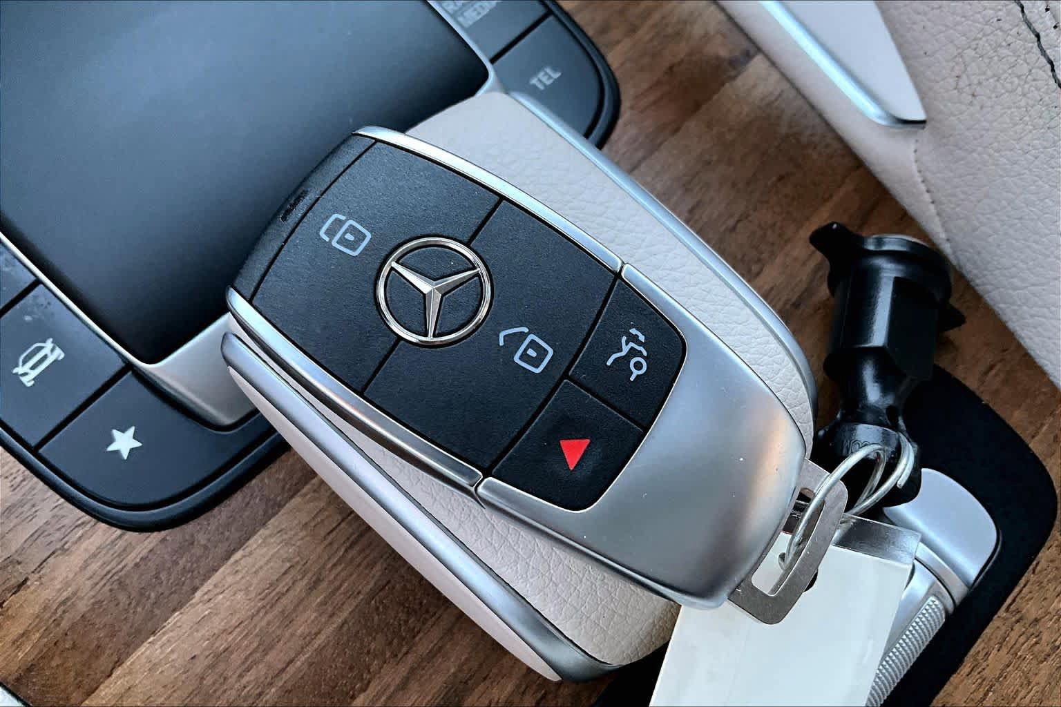 Used 2024 Mercedes-Benz GLS 450 4MATIC image 15
