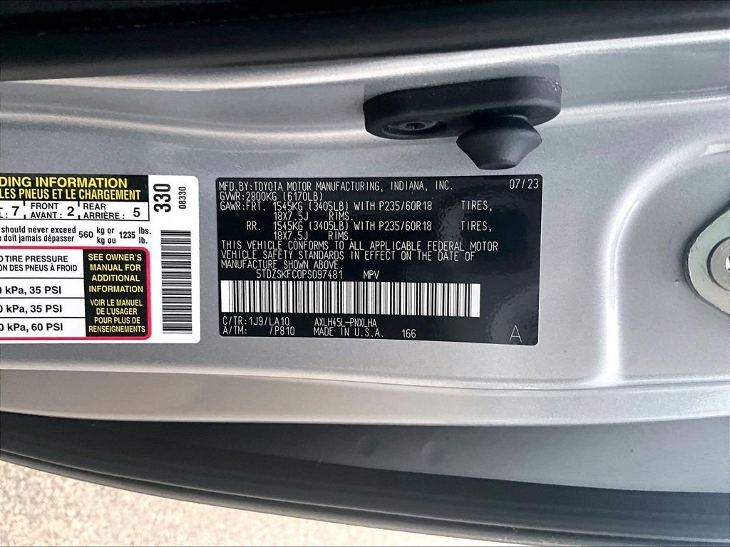Used 2023 Toyota Sienna Limited AWD/4WD image 6