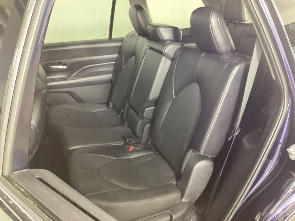 Used 2024 Toyota Grand Highlander AWD image 33