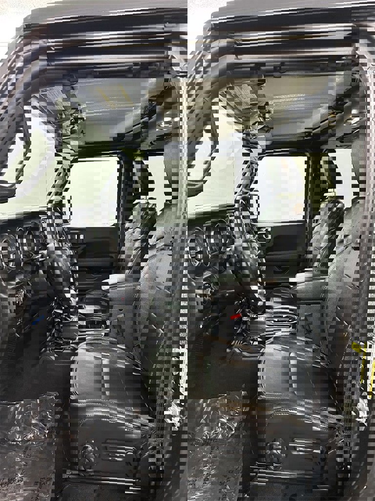 Used 2021 Jeep Wrangler Unlimited Sahara w/ Cold Weather Group image 23