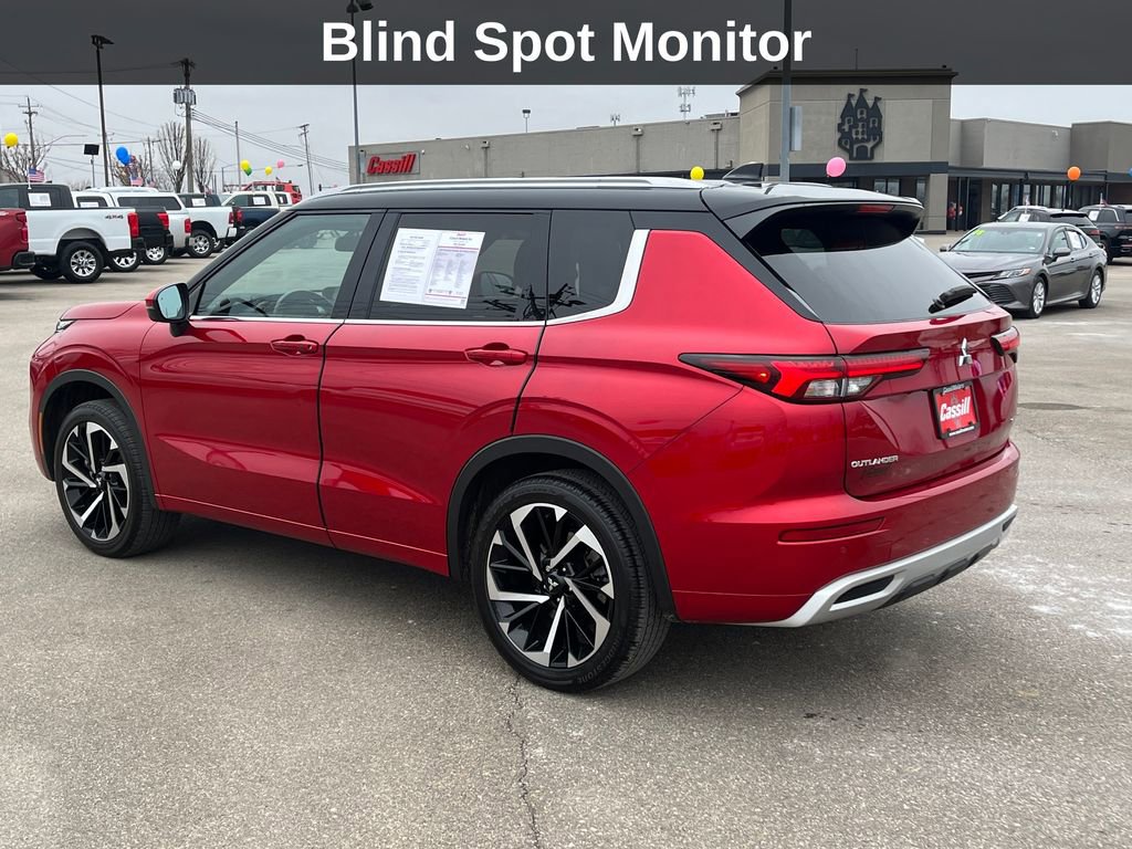 Used 2024 Mitsubishi Outlander SEL image 3