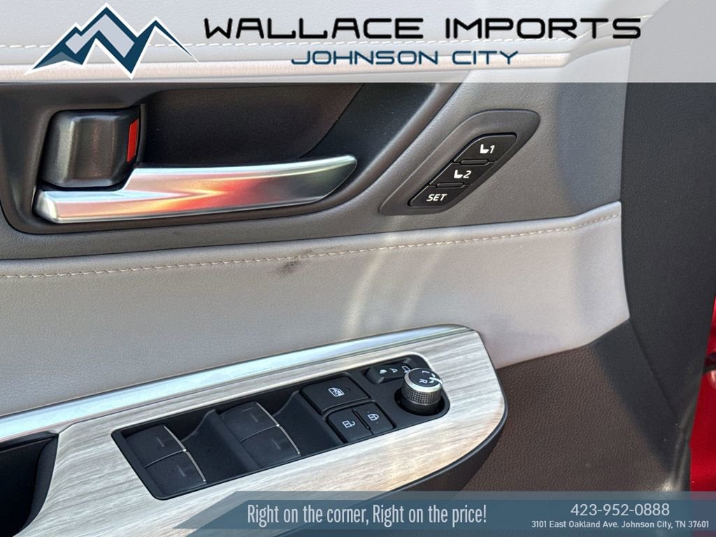 Used 2024 Toyota Venza Limited AWD/4WD image 52