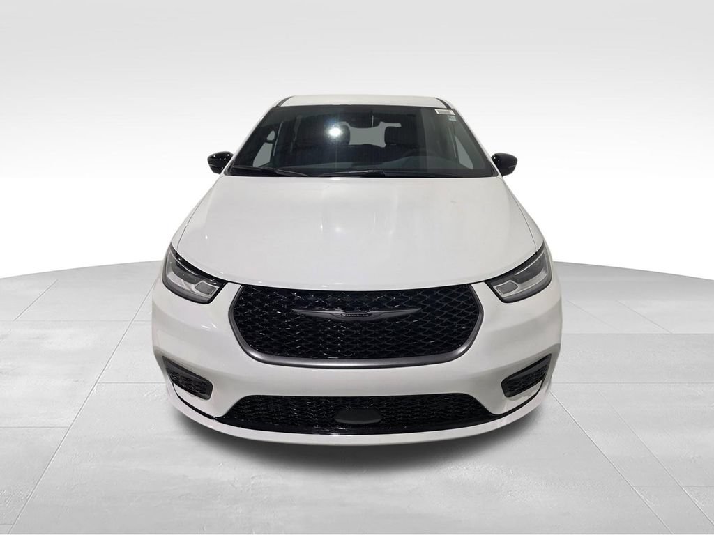 New 2026 Chrysler Pacifica Select FWD image 10