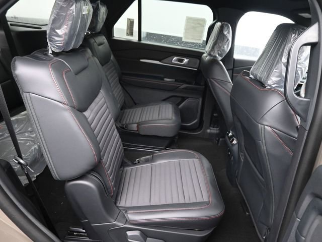 New 2026 Ford Explorer ST-Line w/ ST-Line Street Pack AWD/4WD image 8