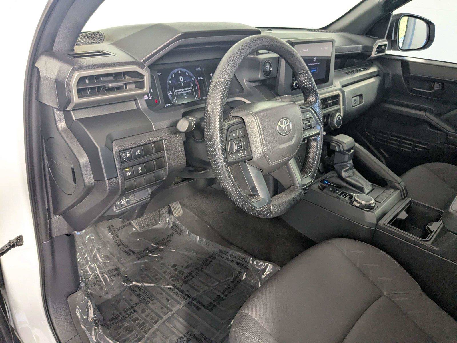 Used 2025 Toyota Tacoma SR AWD/4WD image 11