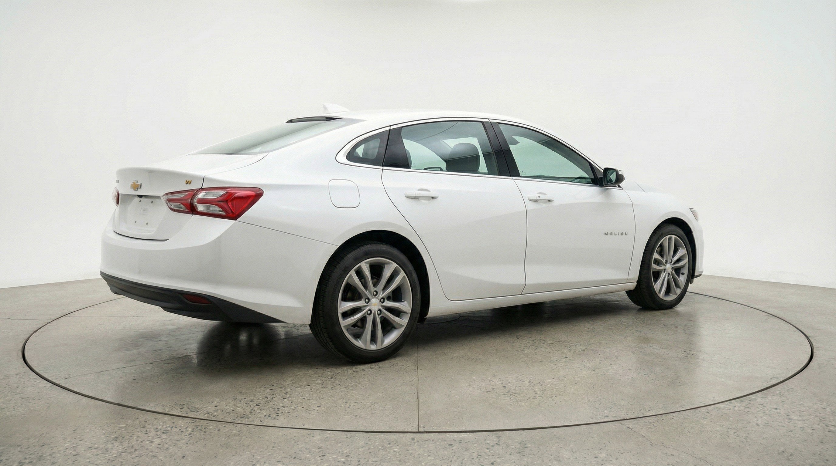 Used 2024 Chevrolet Malibu LT FWD image 9