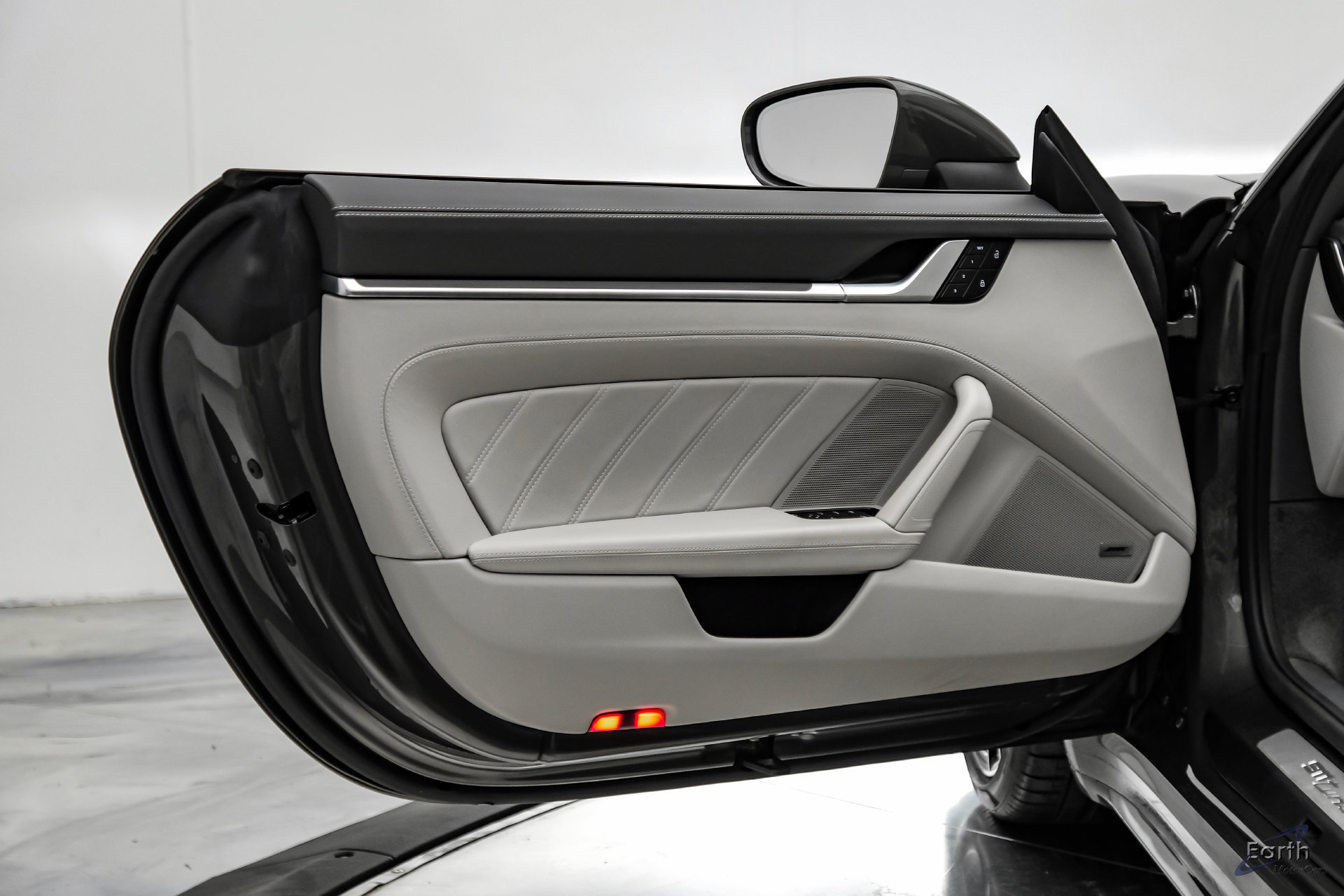Used 2024 Porsche 911 Turbo S AWD/4WD image 98