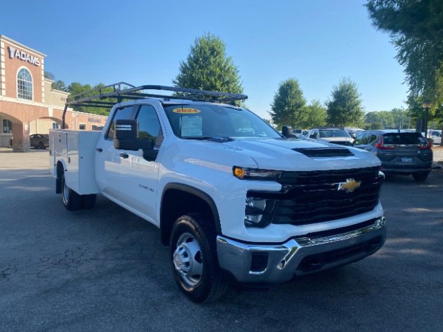 Used 2024 Chevrolet Silverado 3500 W/T w/ WT Convenience Package image 5