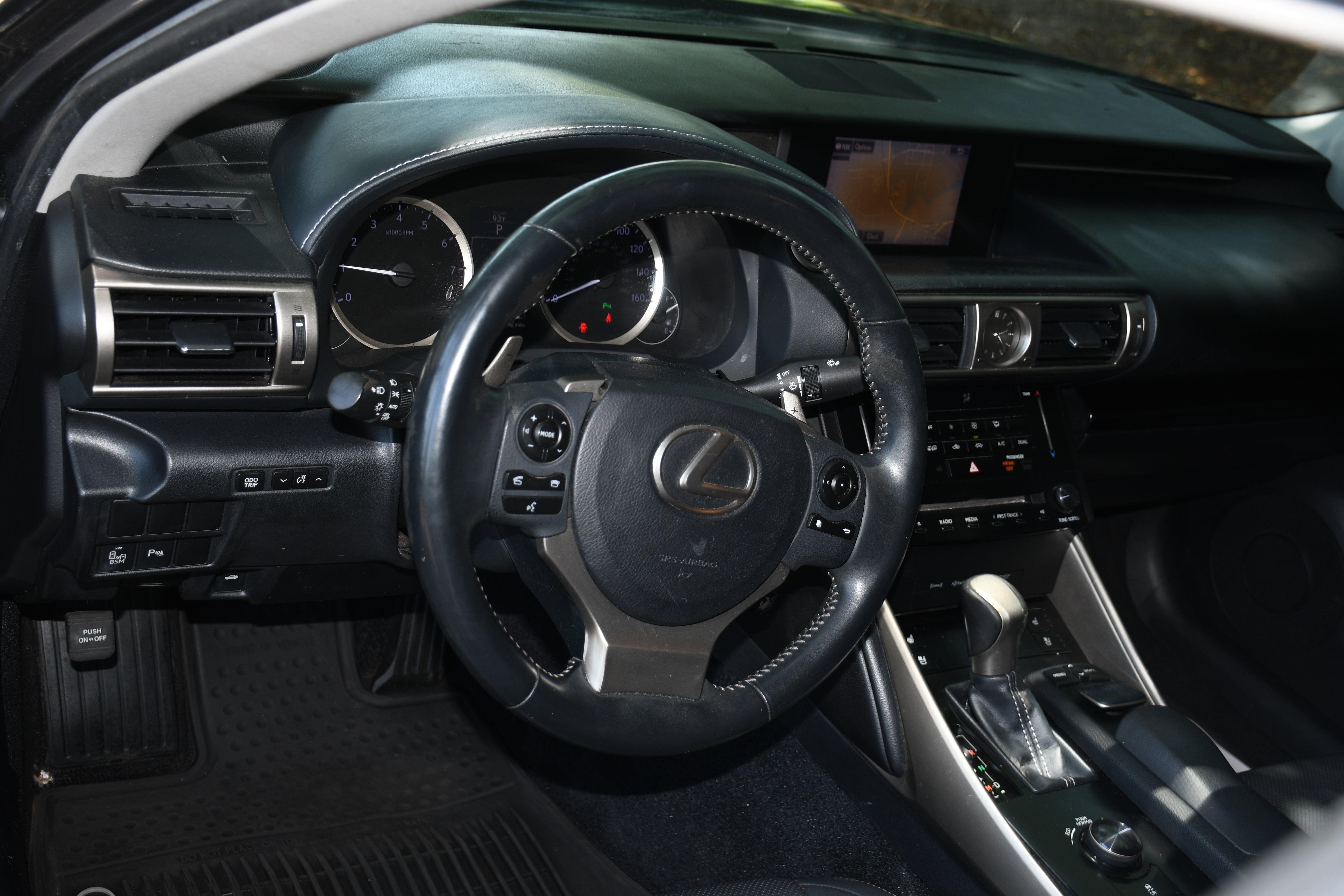 Used 2014 Lexus IS 350 w/ Navigation Package RWD image 9