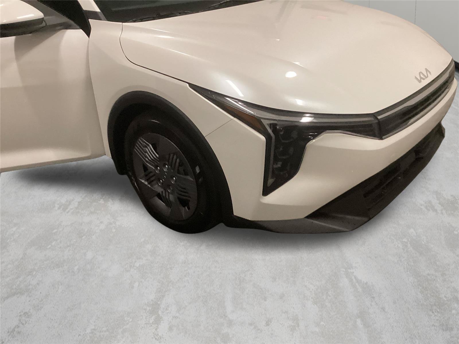 New 2026 Kia K4 FWD image 27