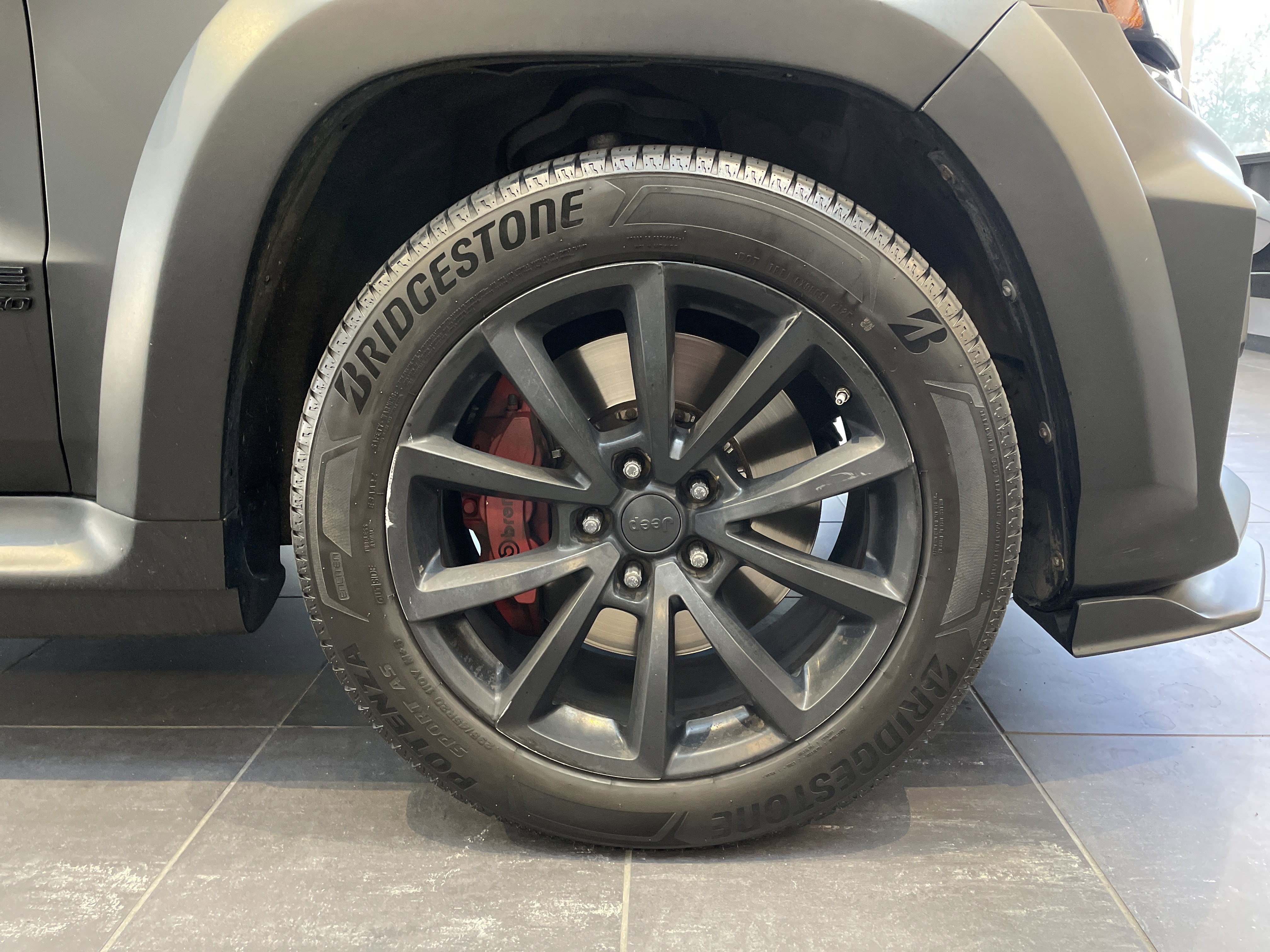 Used 2018 Jeep Grand Cherokee Trackhawk AWD/4WD image 14