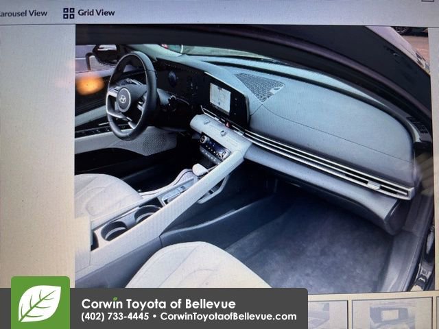 Used 2025 Hyundai Elantra Limited image 12