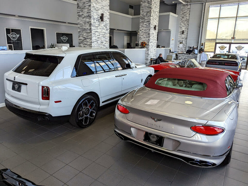 Used 2022 Rolls-Royce Cullinan Black Badge image 73