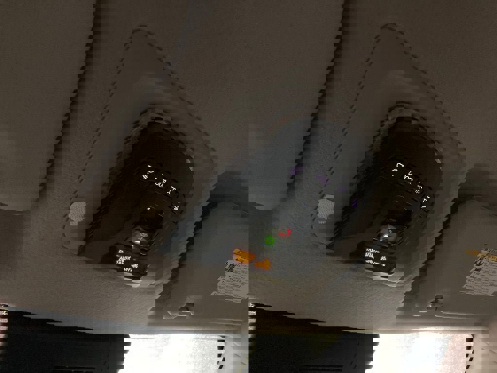 Used 2026 Toyota Corolla Cross L image 25