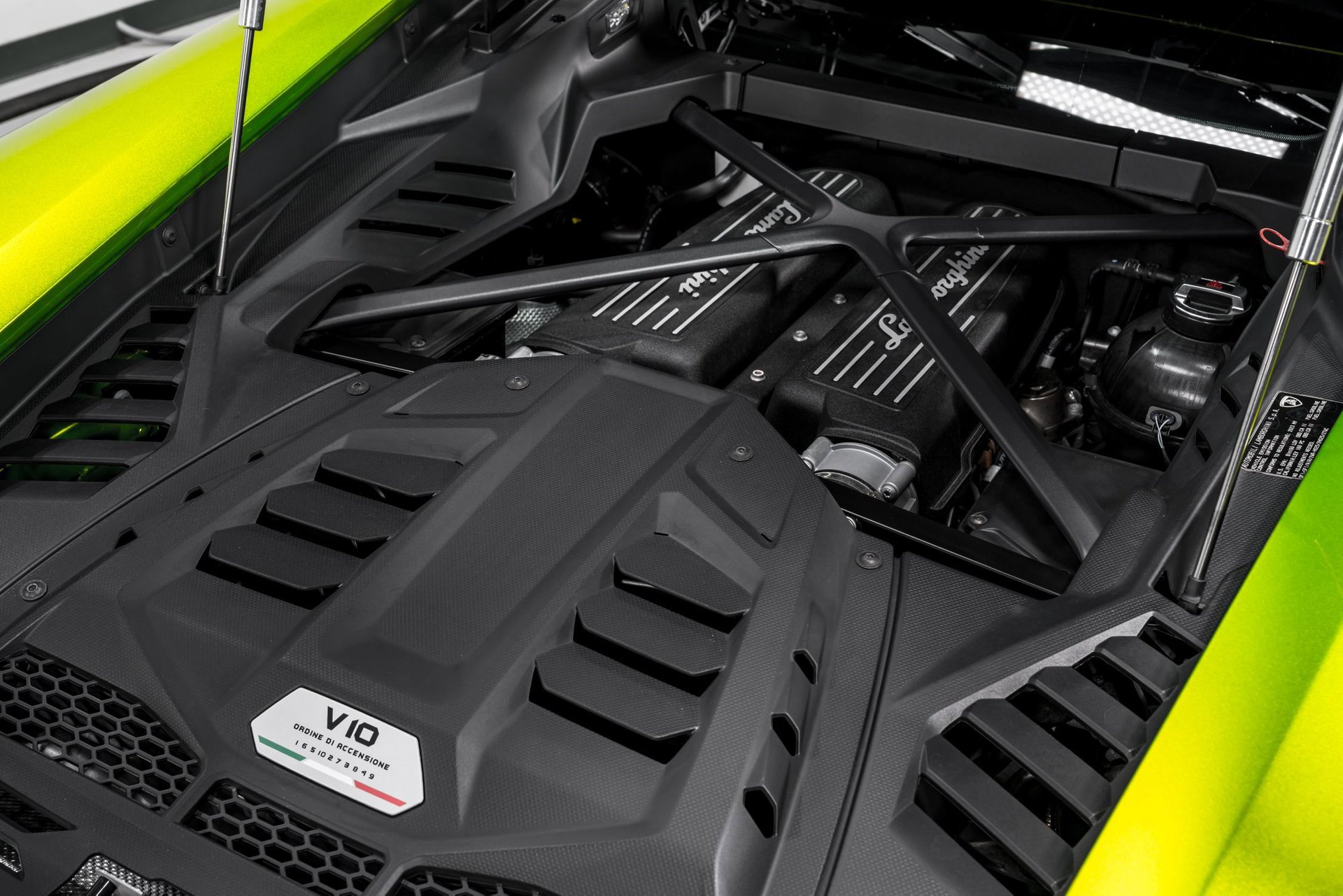 Used 2023 Lamborghini Huracan EVO image 54
