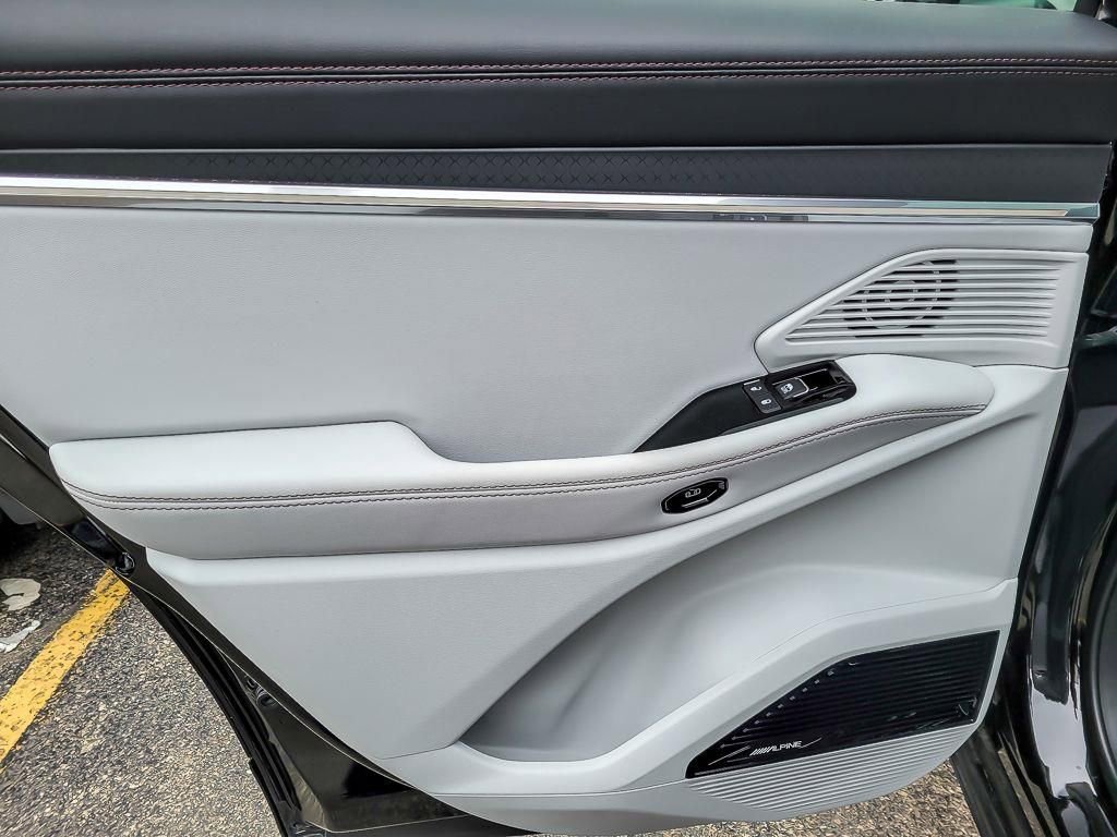 Used 2025 Jeep Wagoneer S Limited image 21