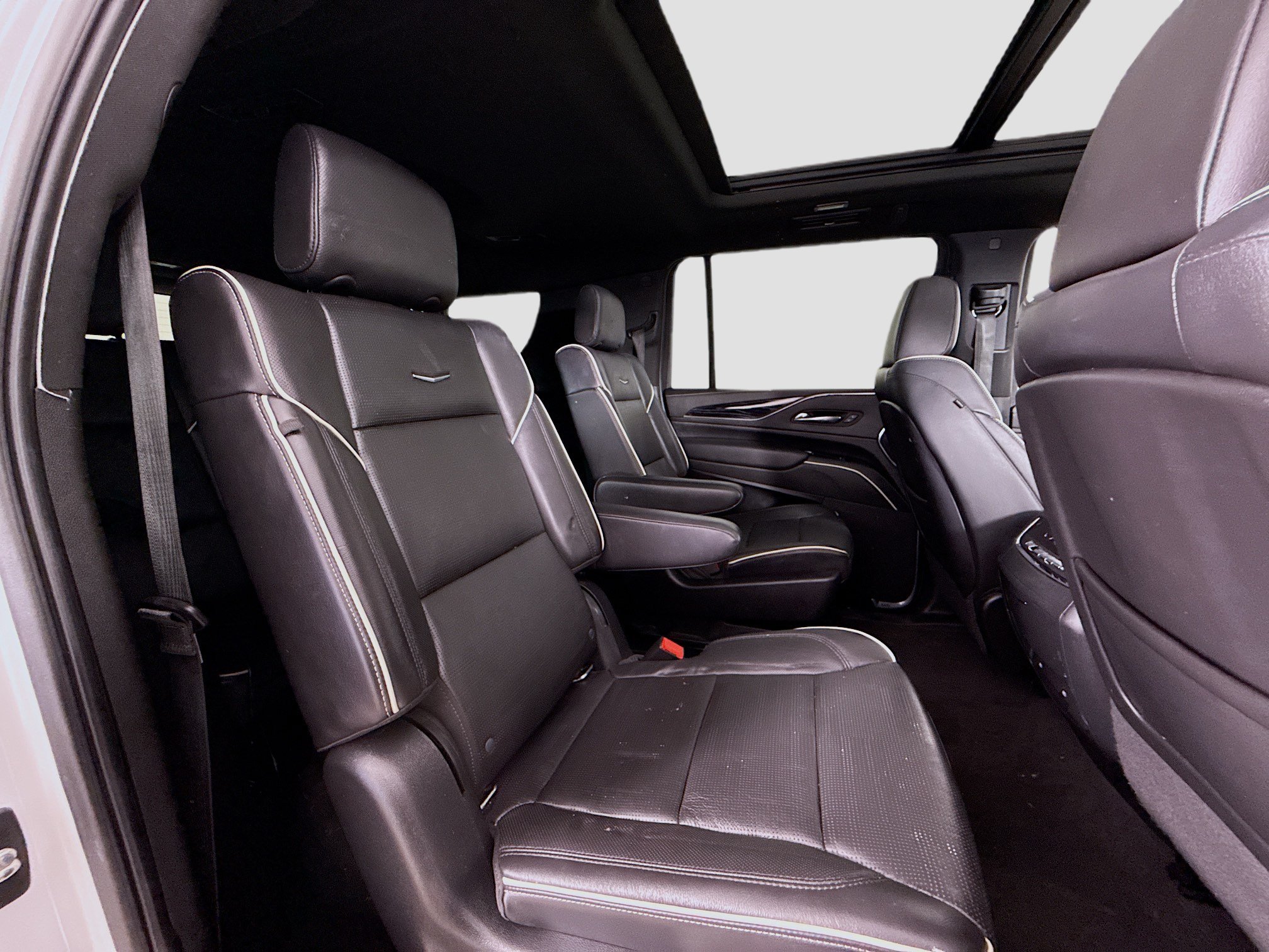 Used 2022 Cadillac Escalade ESV Sport RWD image 32