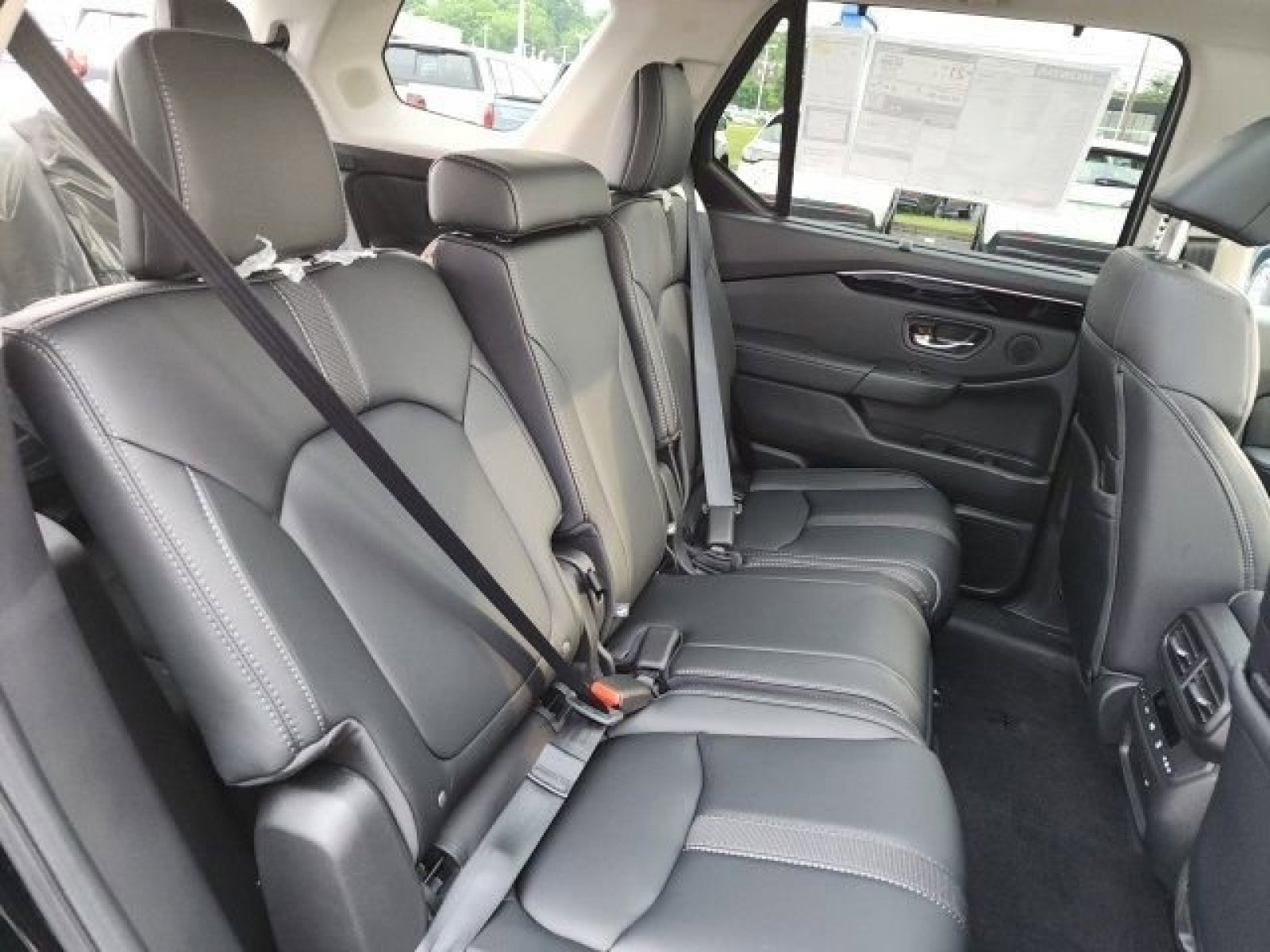 New 2025 Honda Pilot Touring image 18